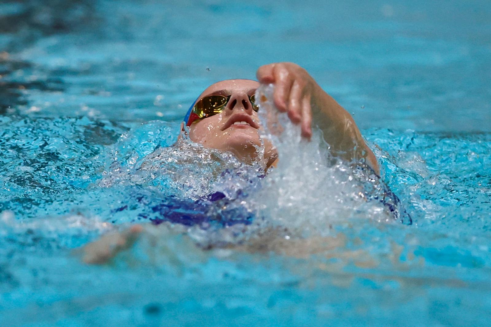 LSC swimmer mid-stroke